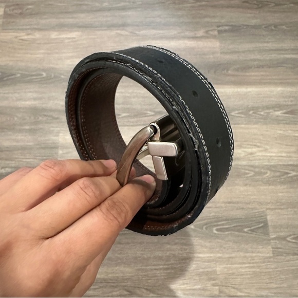 Nike Set of 2 Men’s Belts in Black & Brown Colors 
Waist Adjustable Buckles - Picture 5 of 12